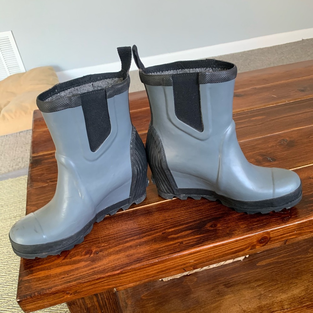Sorel Gray and Black Heeled Rain Boots - Picture 3 of 5